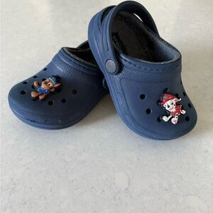 CROCS Fleece Lined Clogs in Navy Blue Toddler Size 9C